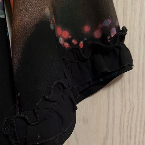 Abstract Print Black Tunic Top - Picture 3 of 10